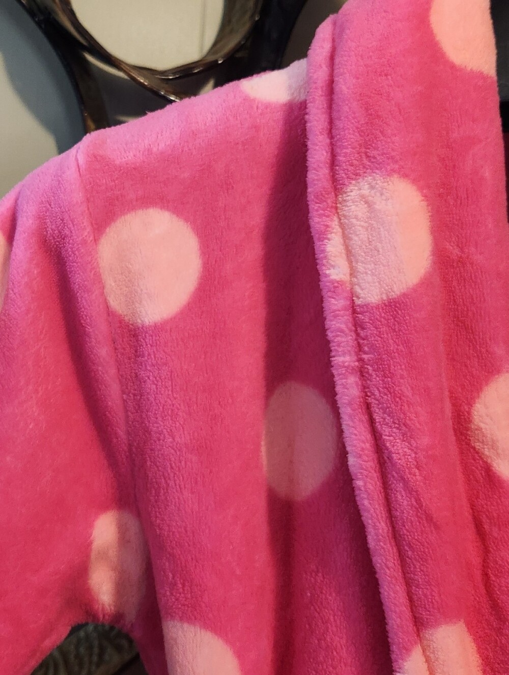 PINK Victoria's Secret Plush Robe - Picture 2 of 10